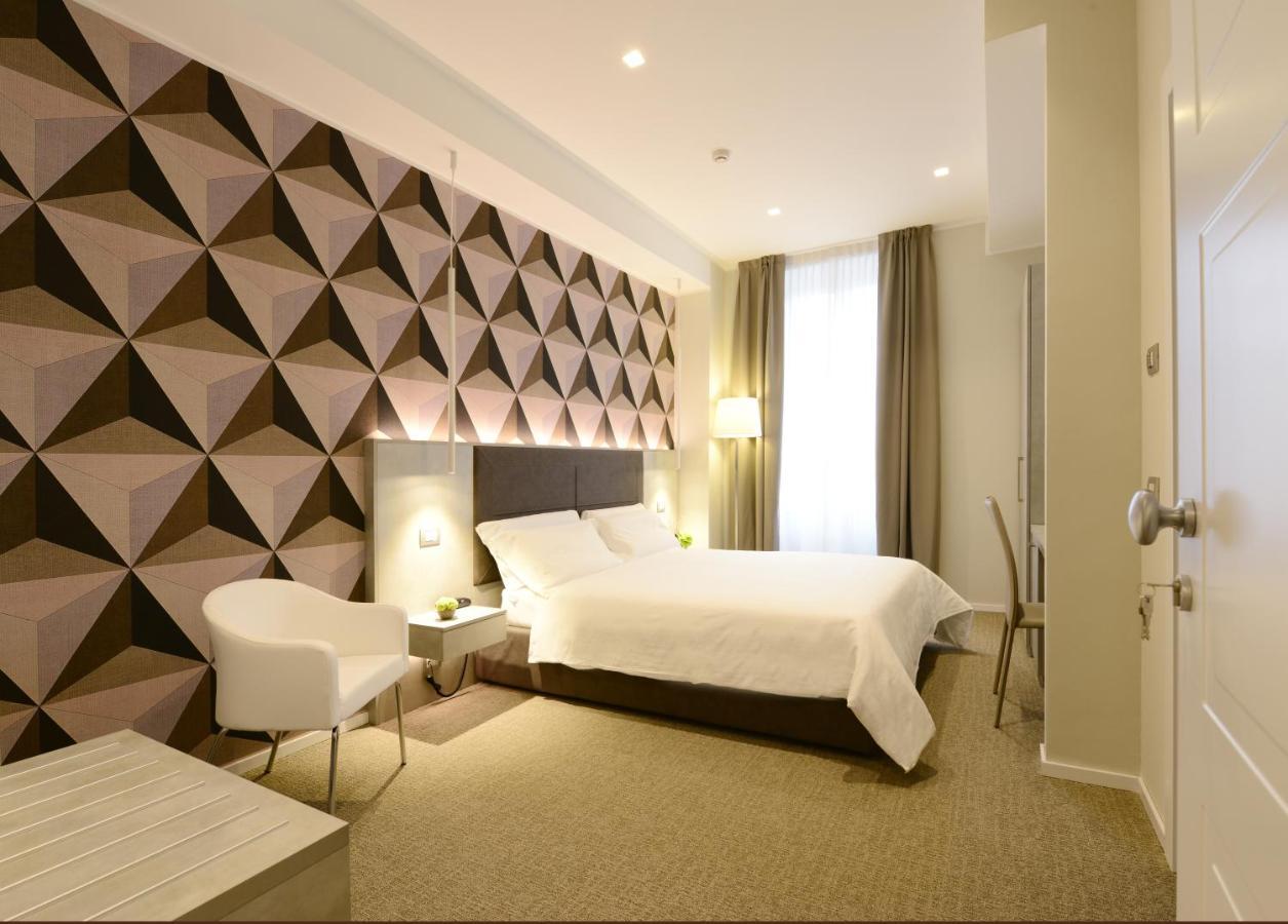 Hotel Repubblica 55 Biella Bagian luar foto