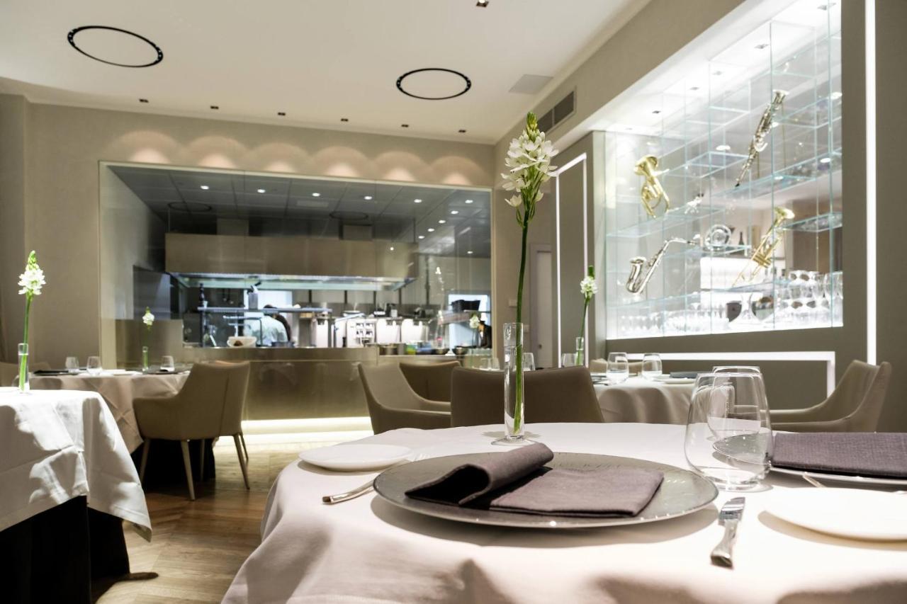 Hotel Repubblica 55 Biella Bagian luar foto